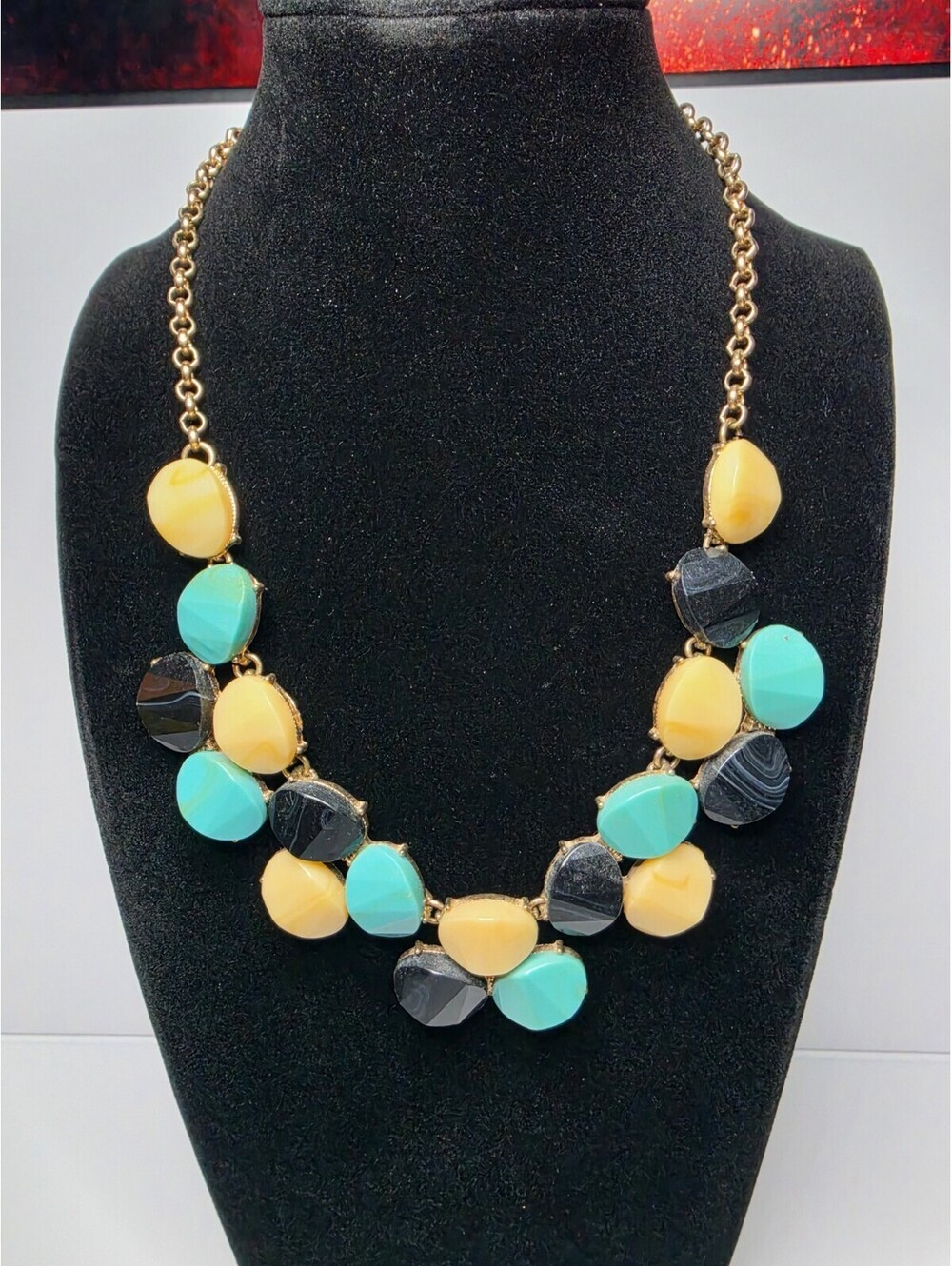 Chunky Teal Yellow Black Lucite Resin Bib Statement Collar Necklace Gold Tone 17